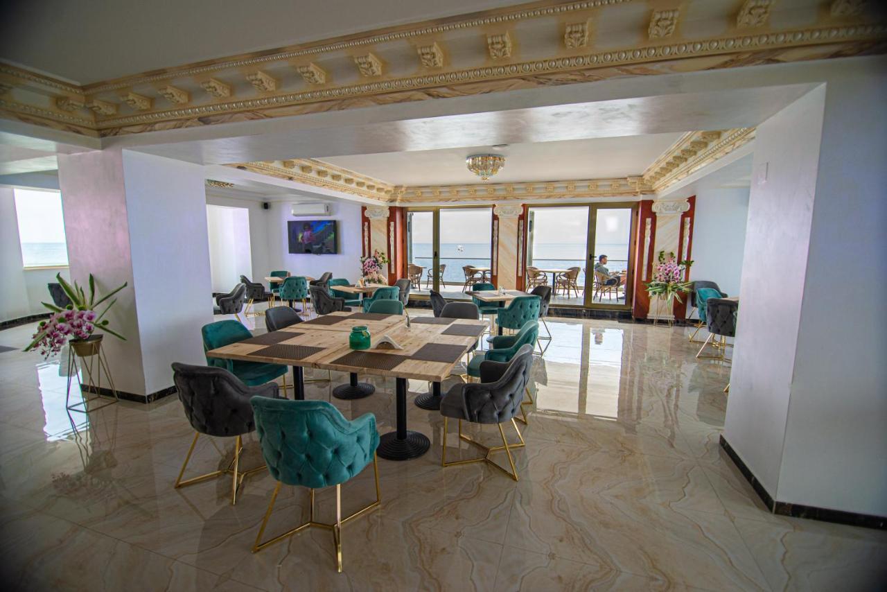 Alessio Hotel Residence 科斯蒂内什蒂 外观 照片