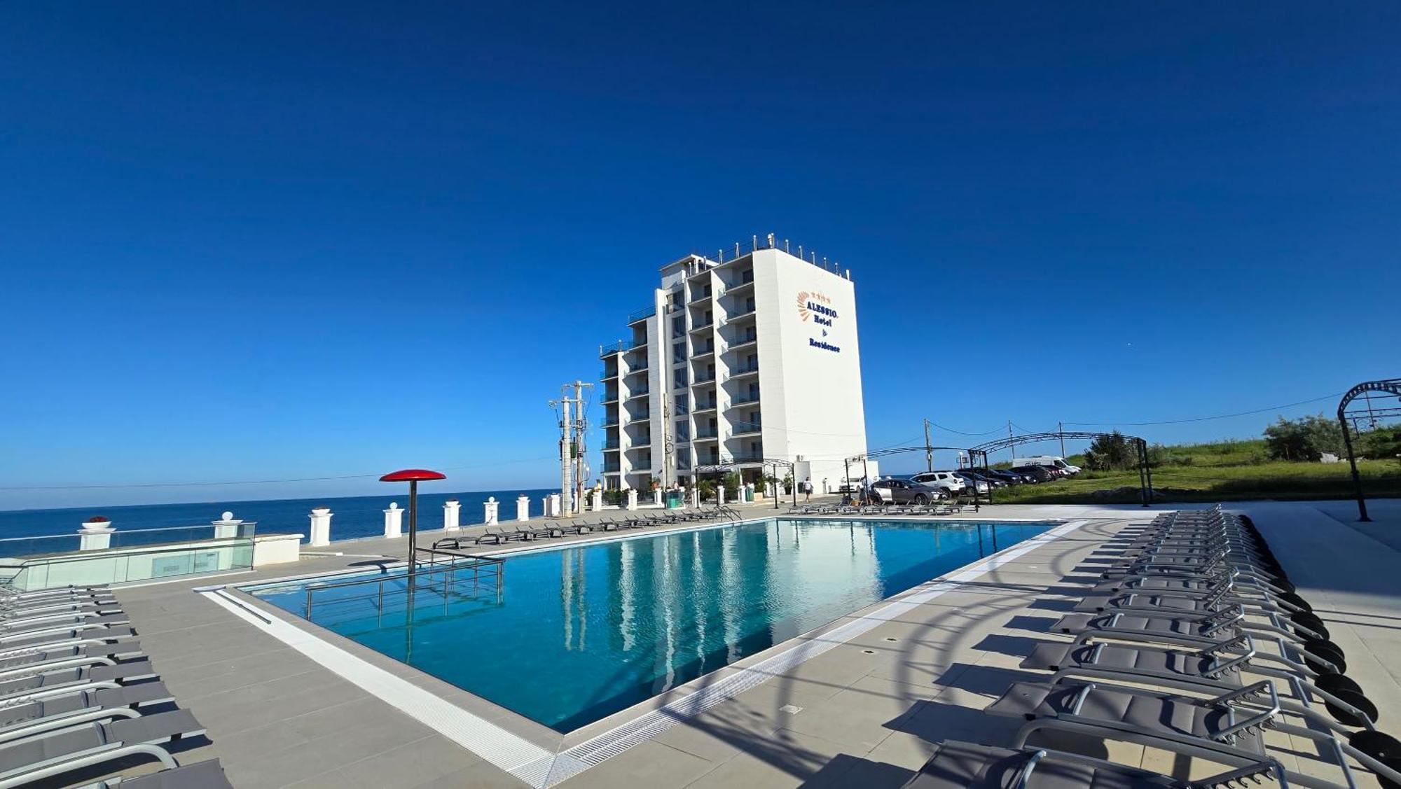 Alessio Hotel Residence 科斯蒂内什蒂 外观 照片